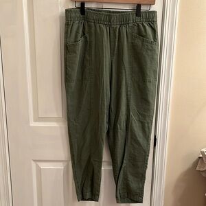 Old Navy olive green pants